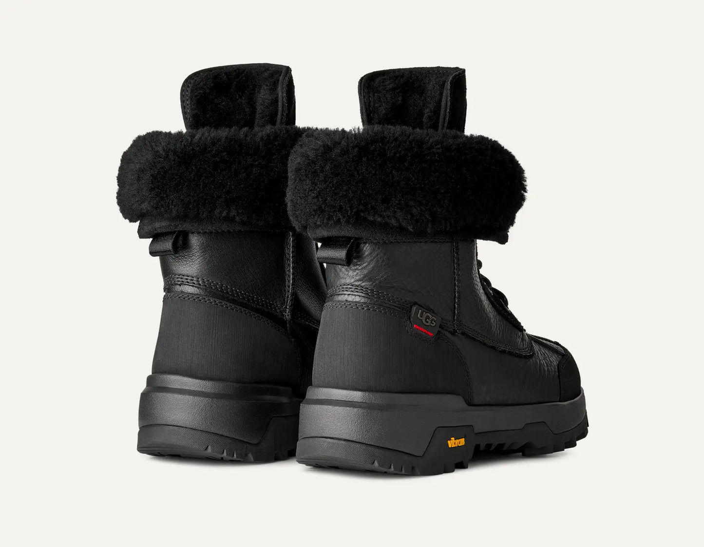 UGG K Adirondack Boot XXV J