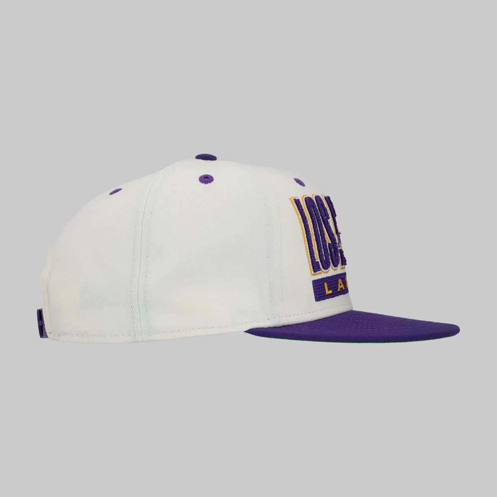 New Era Los Angeles Lakers 9FIFTY Snapback —Beige et Violet