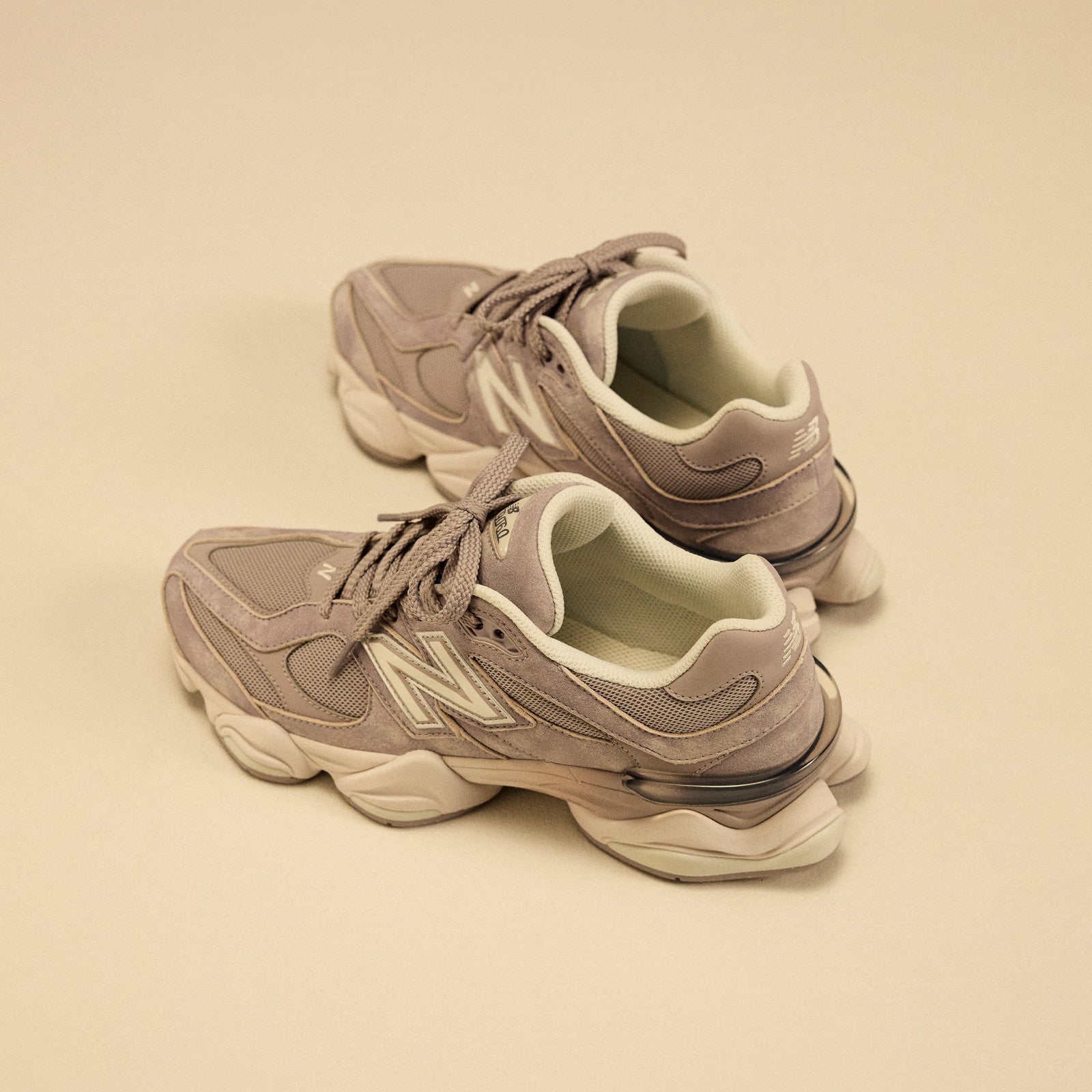 New Balance 9060 W